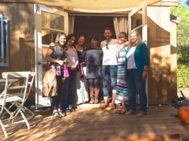 I love tours too! Thank you Vina for allowing us to see her house!